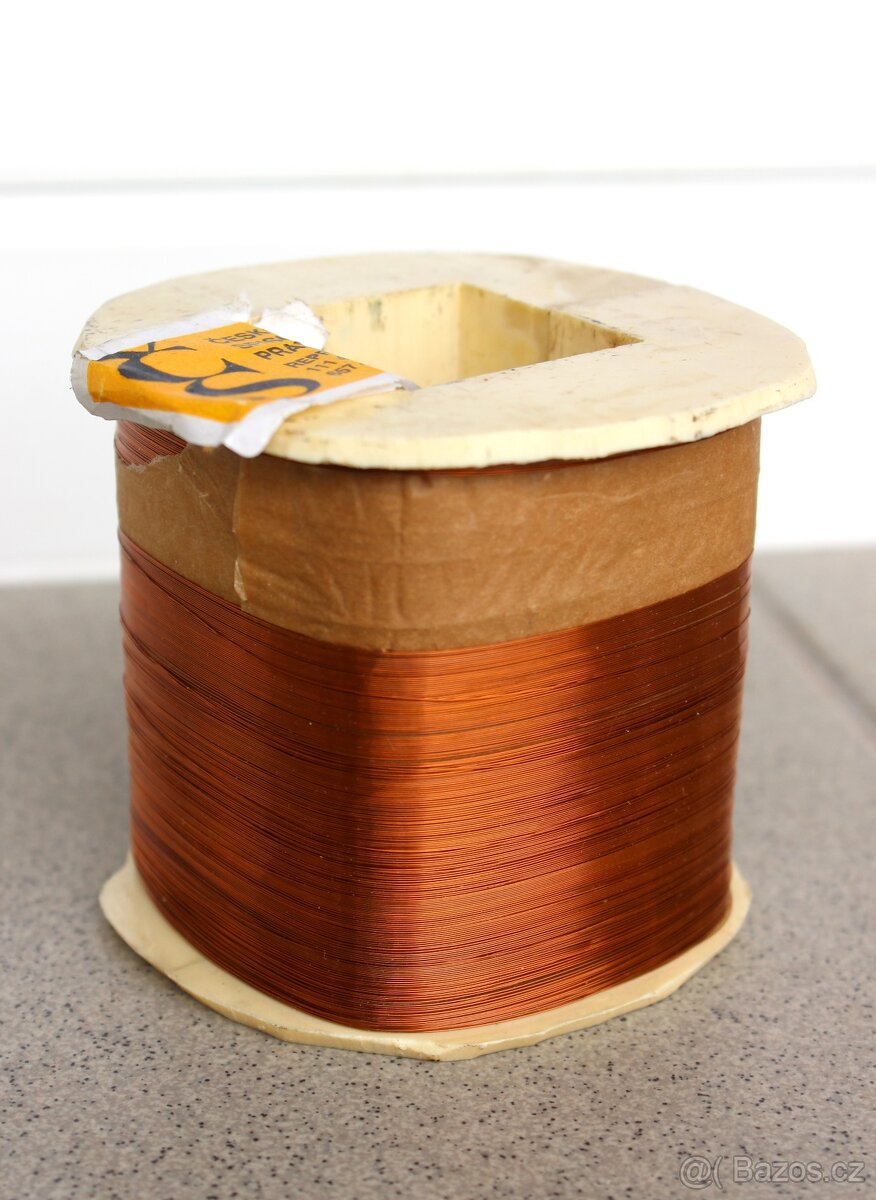 Měděný drát - cívka - průměr 0,1 mm, váha 935 g