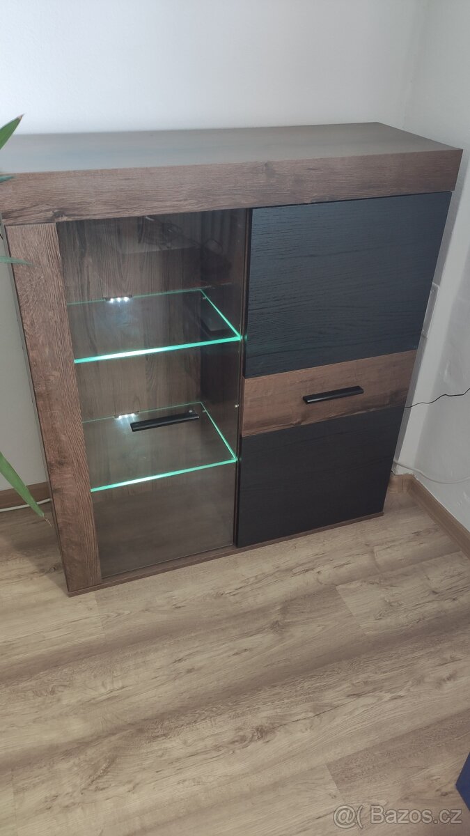 Obývací stěna black oak (z Möbelixu)