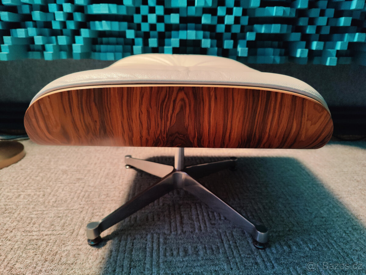 Taburet Lounge Chair