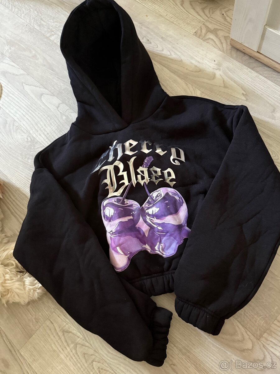 Nova gothic rock mikina S M