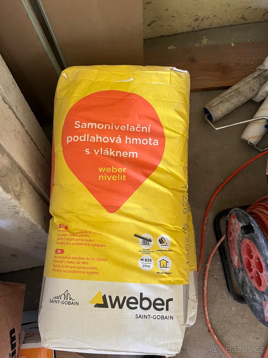 Samonivelační hmota Weber