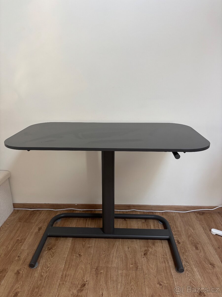 IKEA výškově nastavitelný stůl