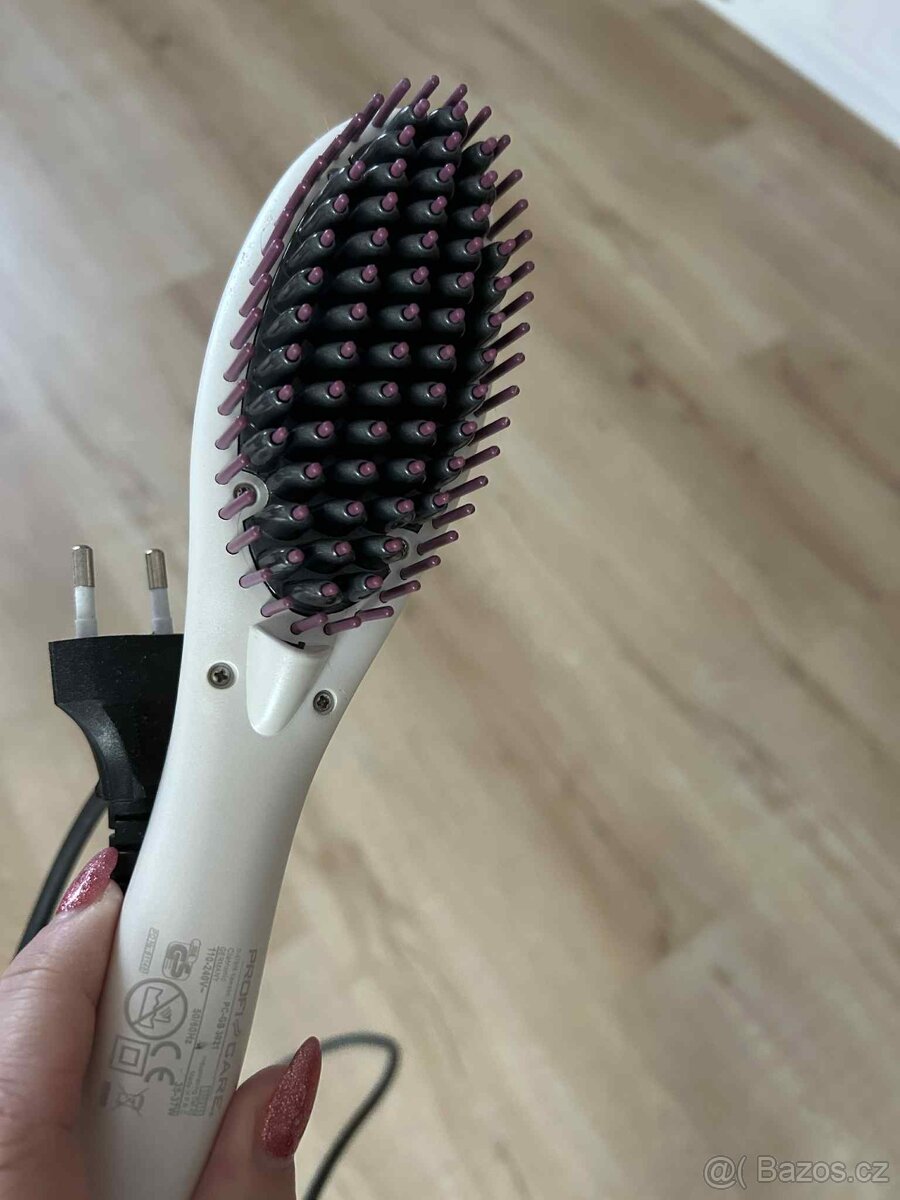 Žehlící kartáč na vlasy NOVÝ