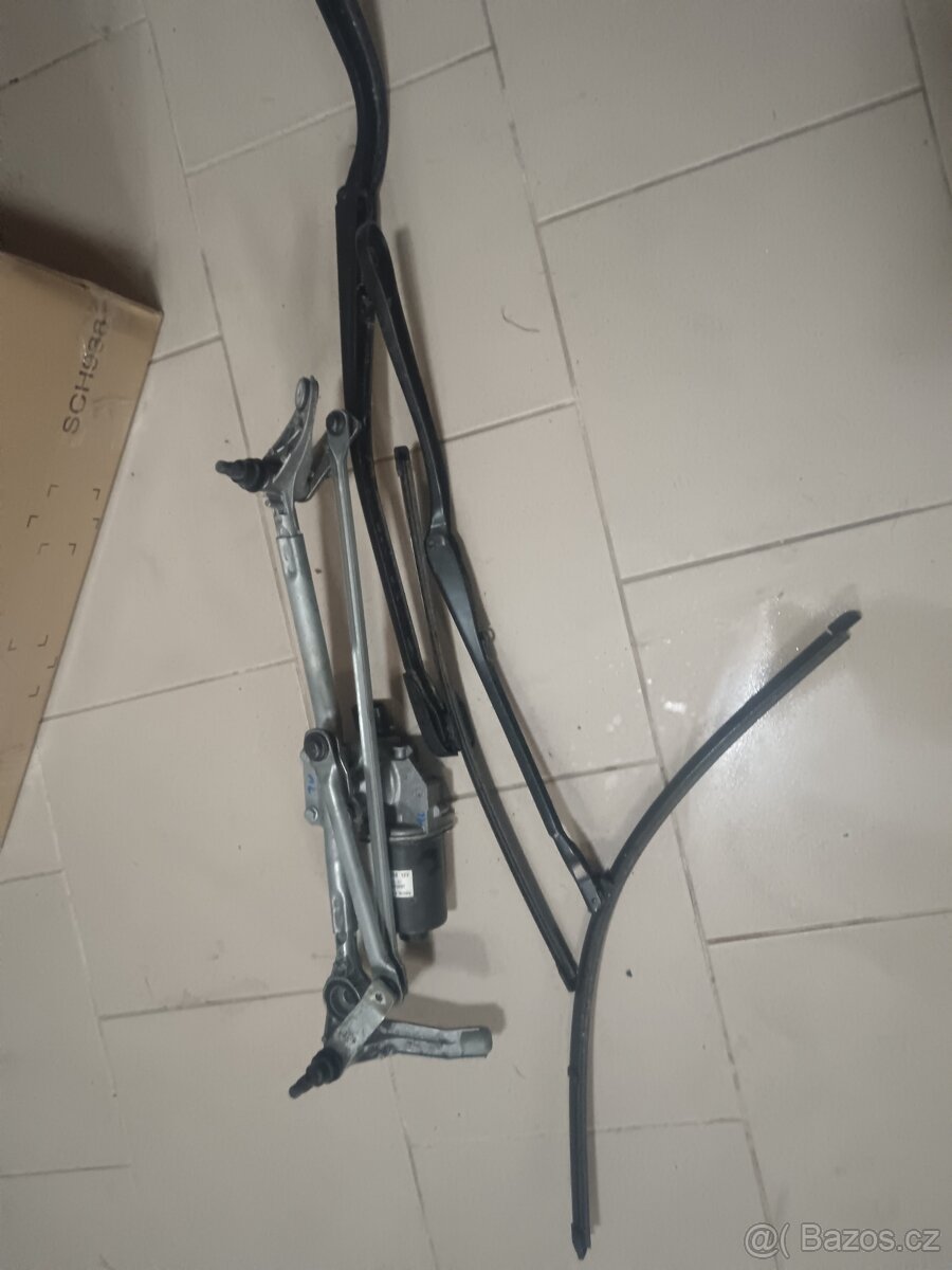 Stěrače s motorem z BMW E90 e91 e92 e93