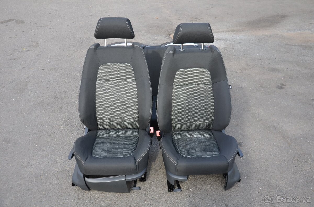 Škoda Fabia 1 - sedačky Sportline, vyhřívané