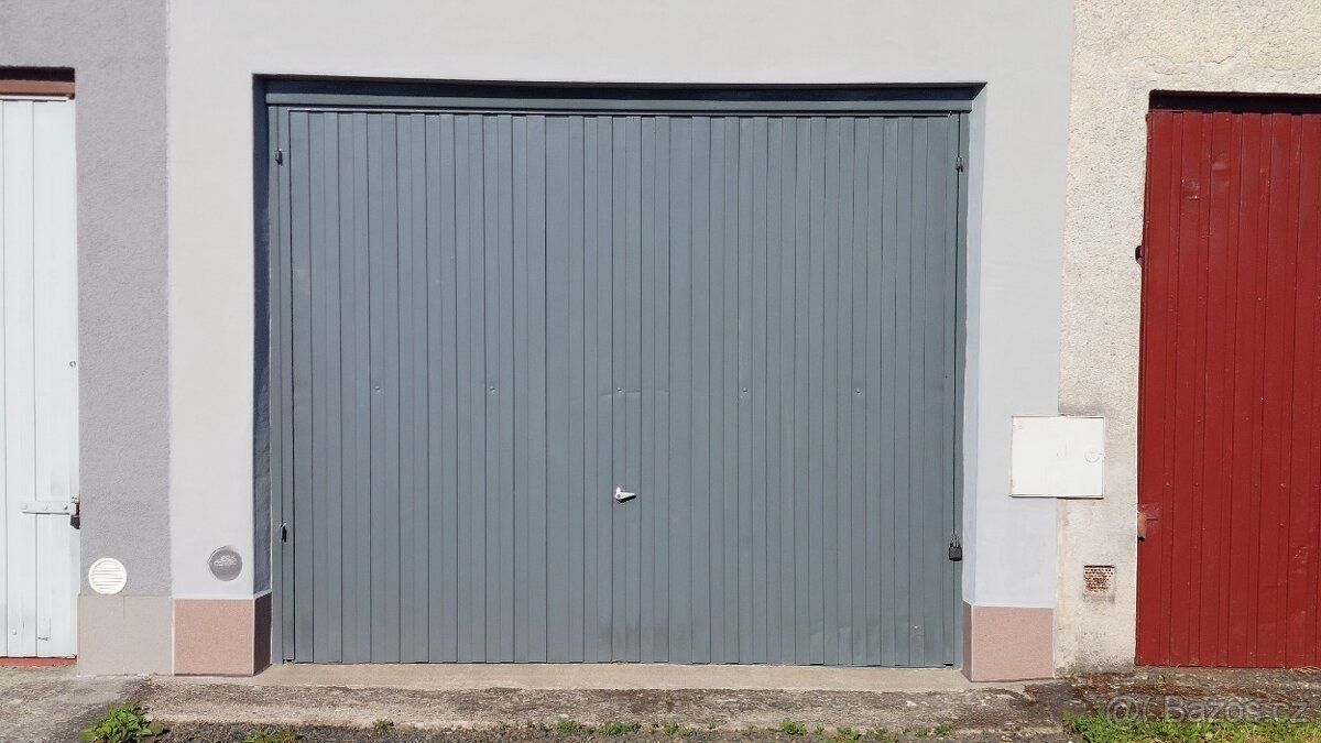 Pronajmu dlouhodobě garáž v Klatovech