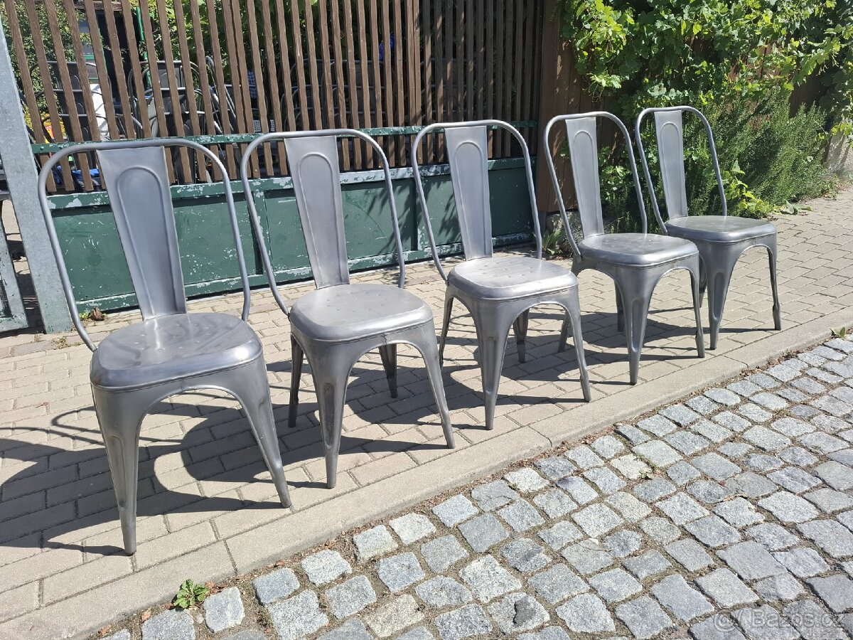 38x kovové gastro židle