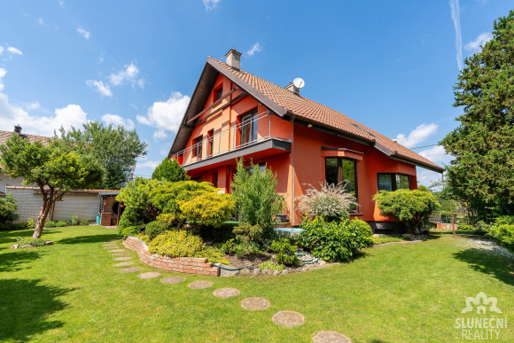 Prodej rodinného domu 6+1 , Uherské Hradiště - Jarošov, 528