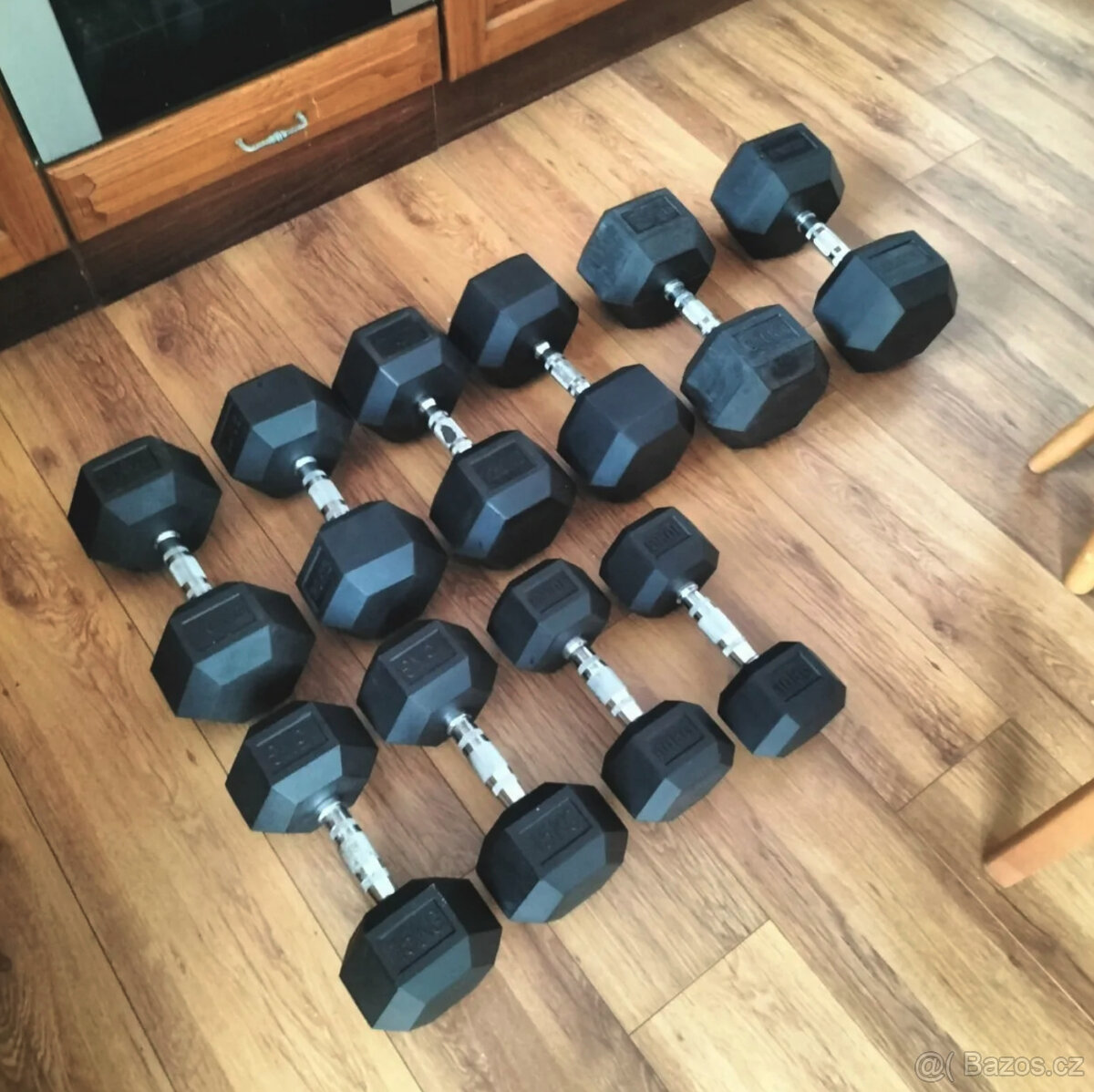 jednoručky činky - HEXA - sada 200kg + STOJAN