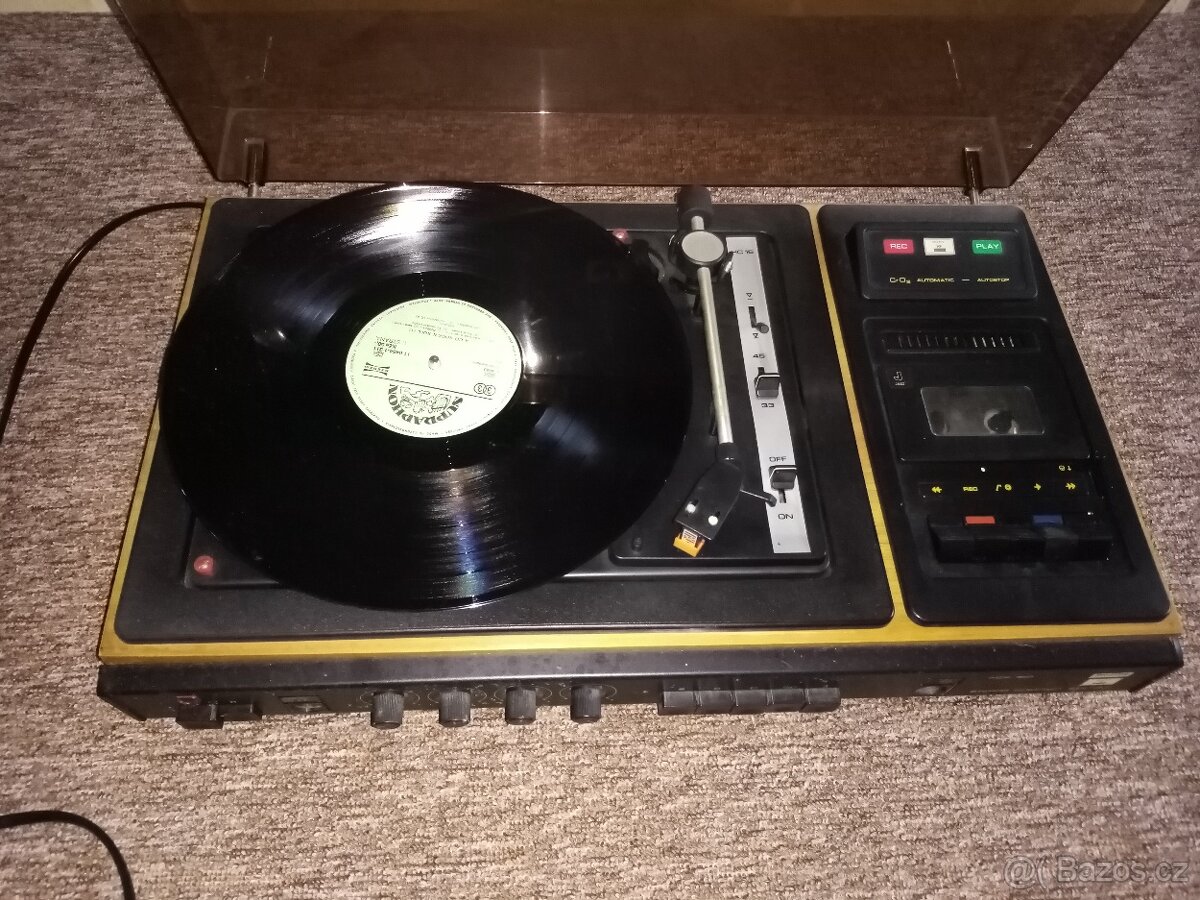 Gramofon Tesla NZK160