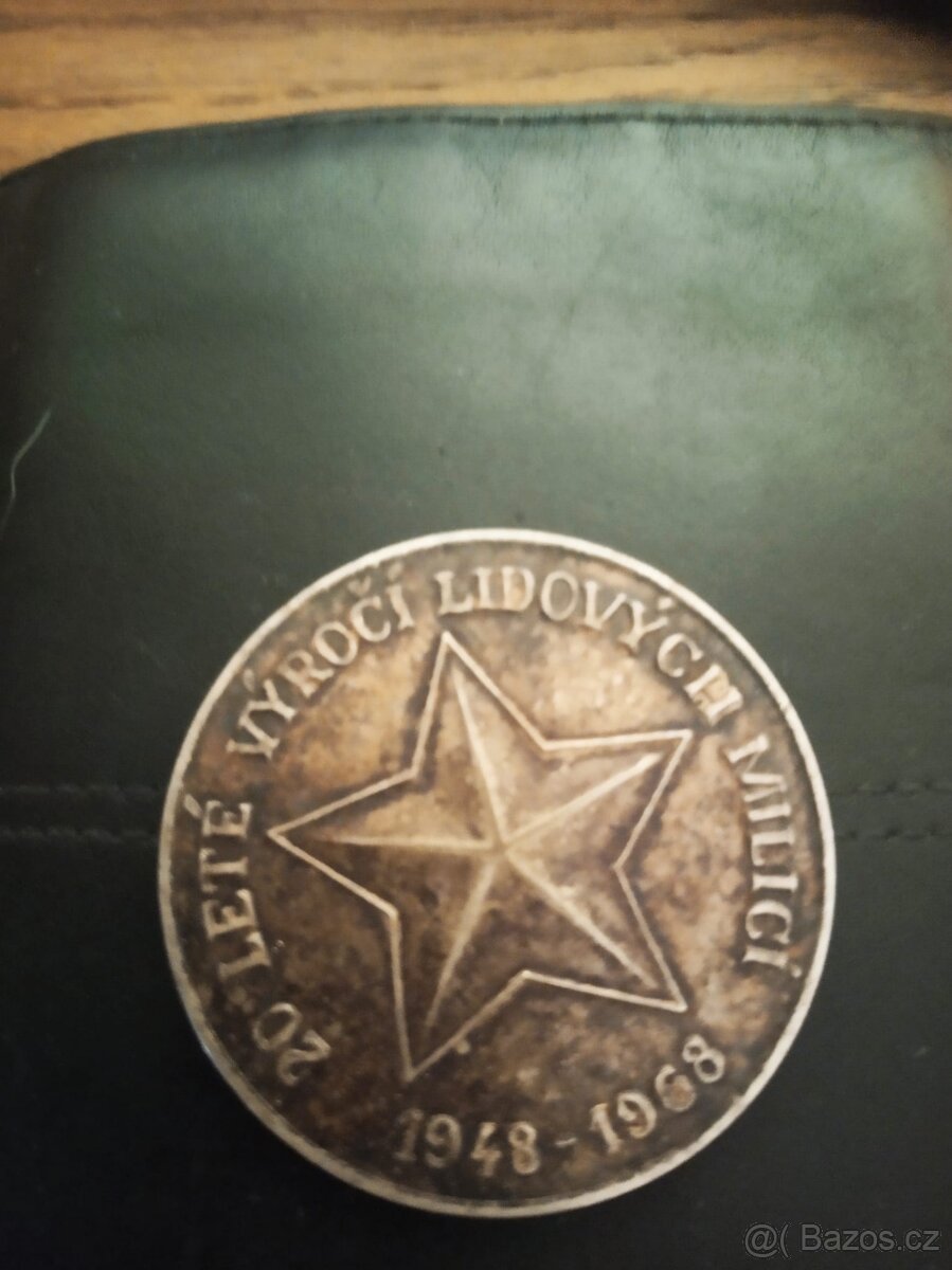 Prodam tyto dve dobove plakety.