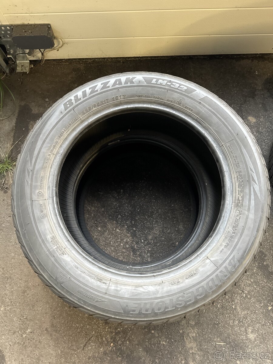 Bridgestone Blizzak 225/55R17 zimní 6mm 2ks