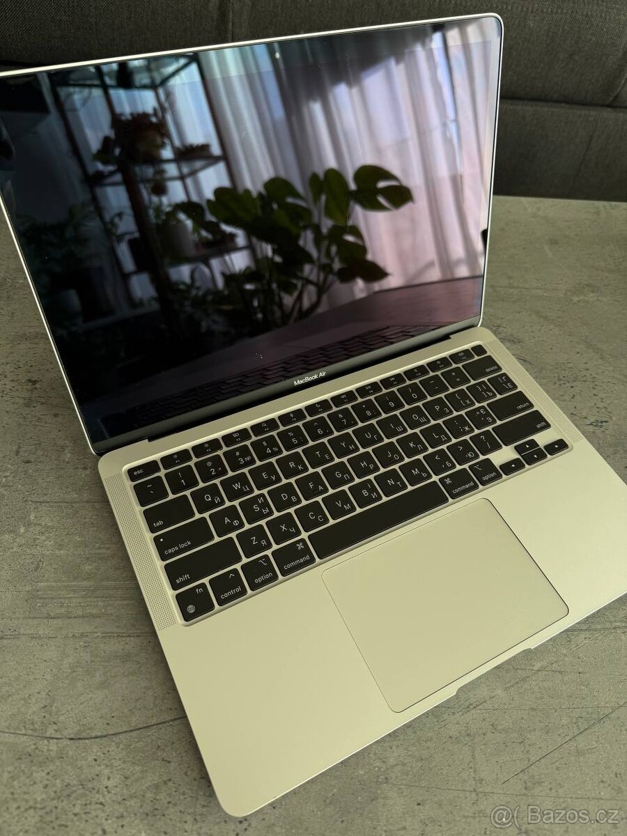 MacBook Air 13" M1, 2020