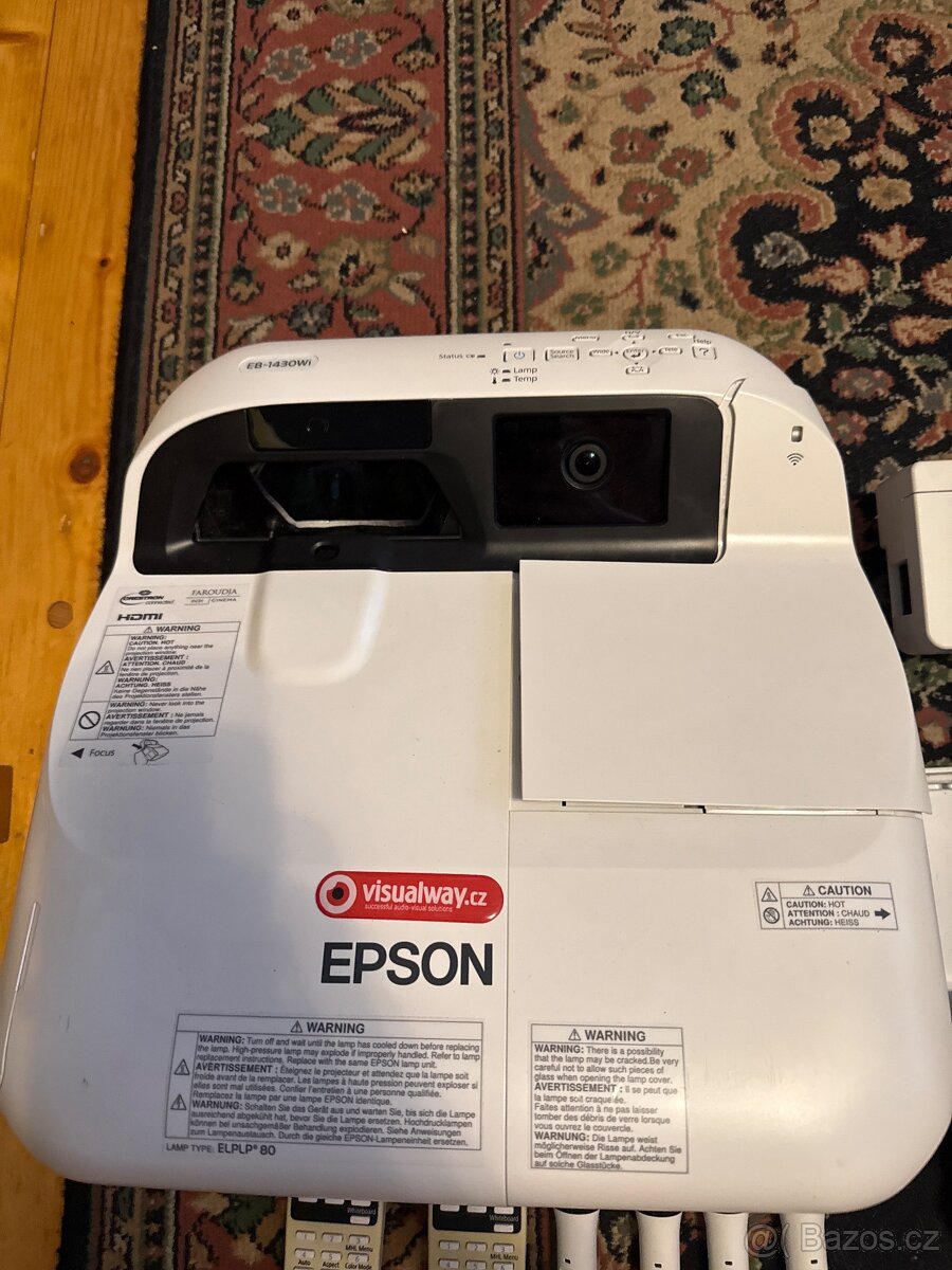 Epson EB-1430Wi – interaktivní short-throw projektor