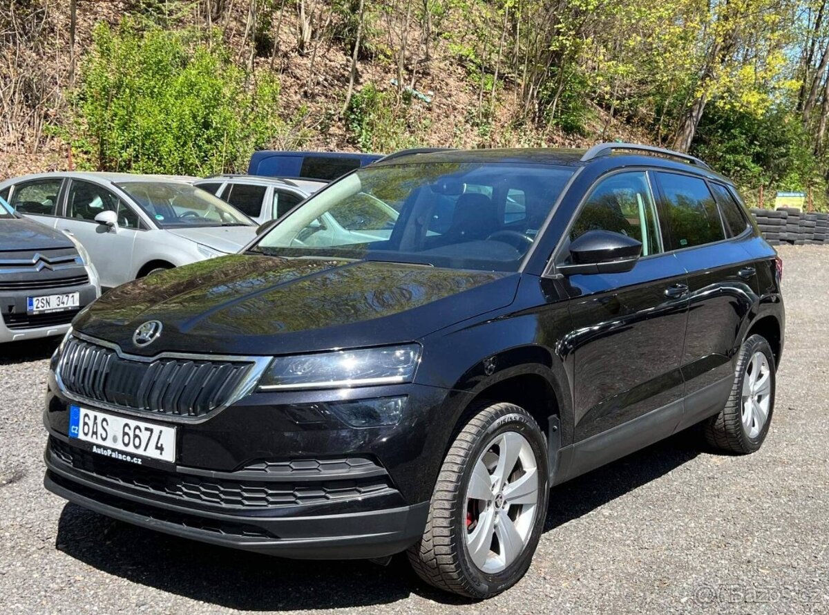 Škoda Karoq 1.0 TSI 85 kW LED klima ČR 136tkm 1.majitel STK