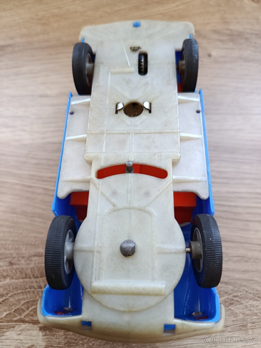 Model trabant plast