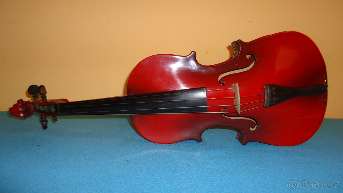 Starožitné vzácnější 4/4 housle, 36cm - atypická barva.