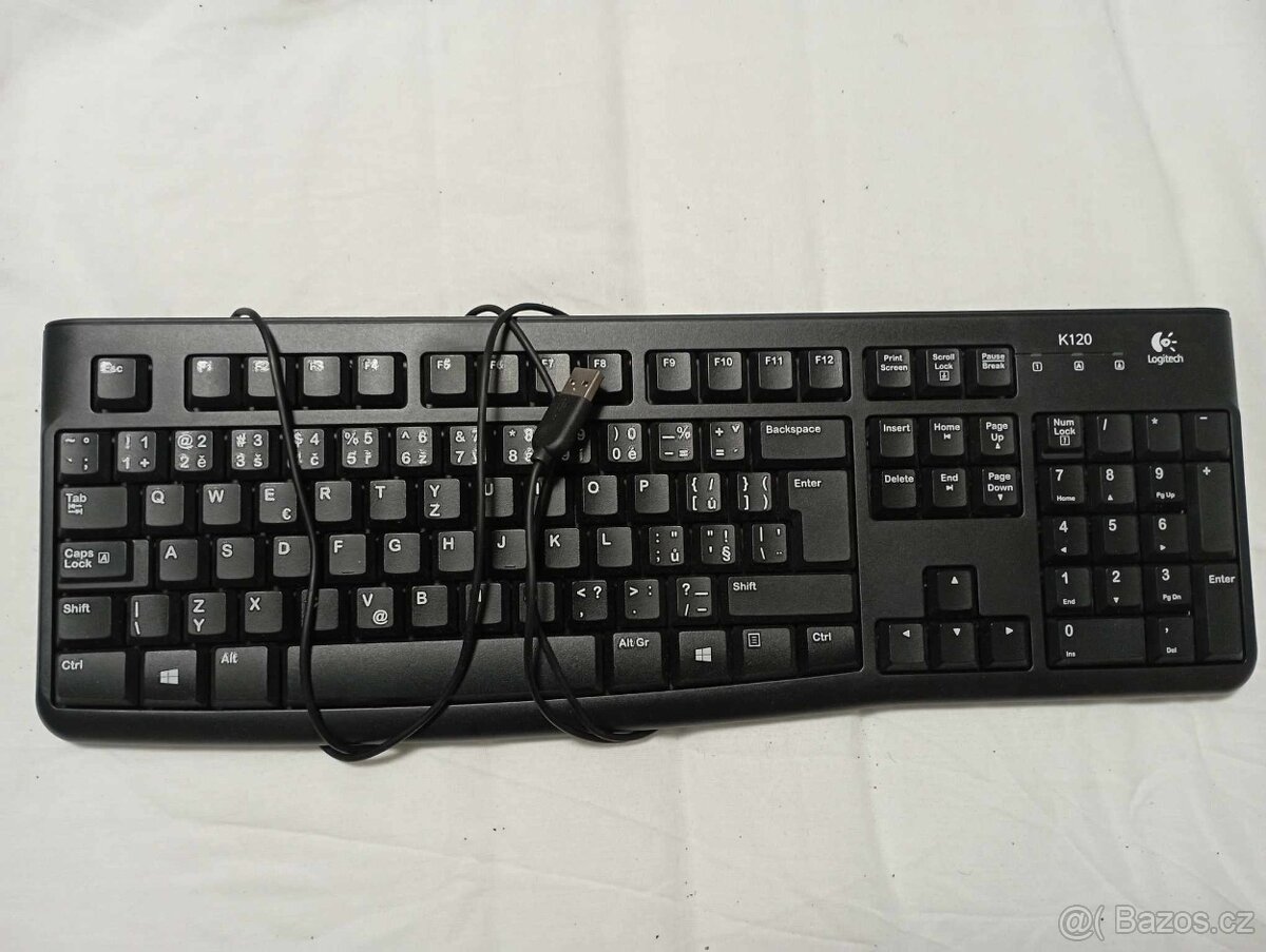 PC klávesnice HP a Logitech k120