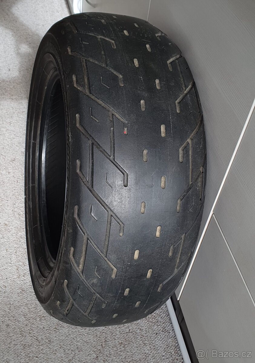 Pneu AVON 230/60/15