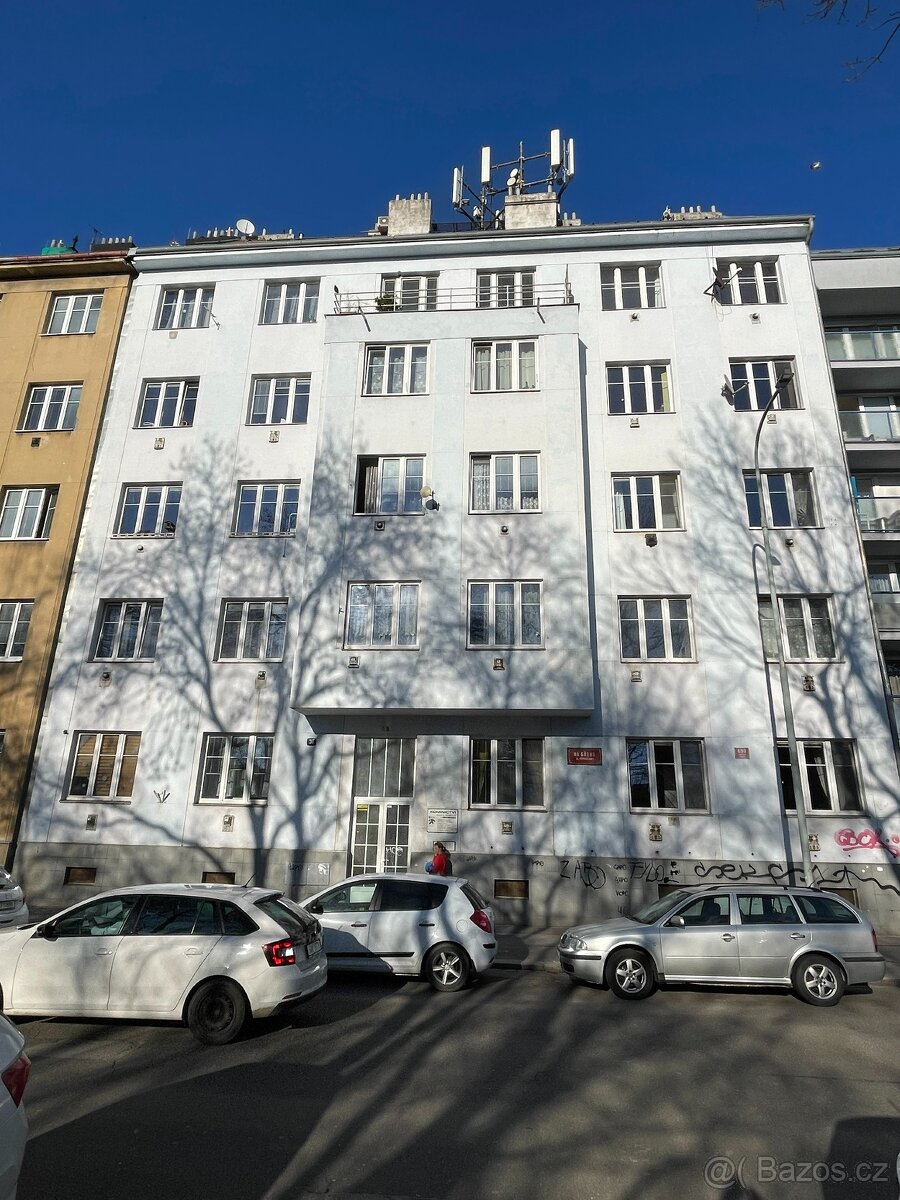 Prodej bytu 2+1 57 m² Na Břehu, Praha - Vysočany
