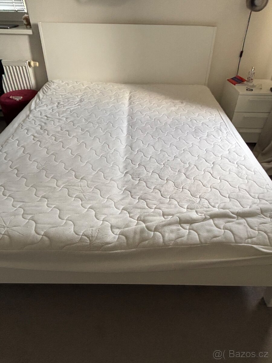 Ikea postel