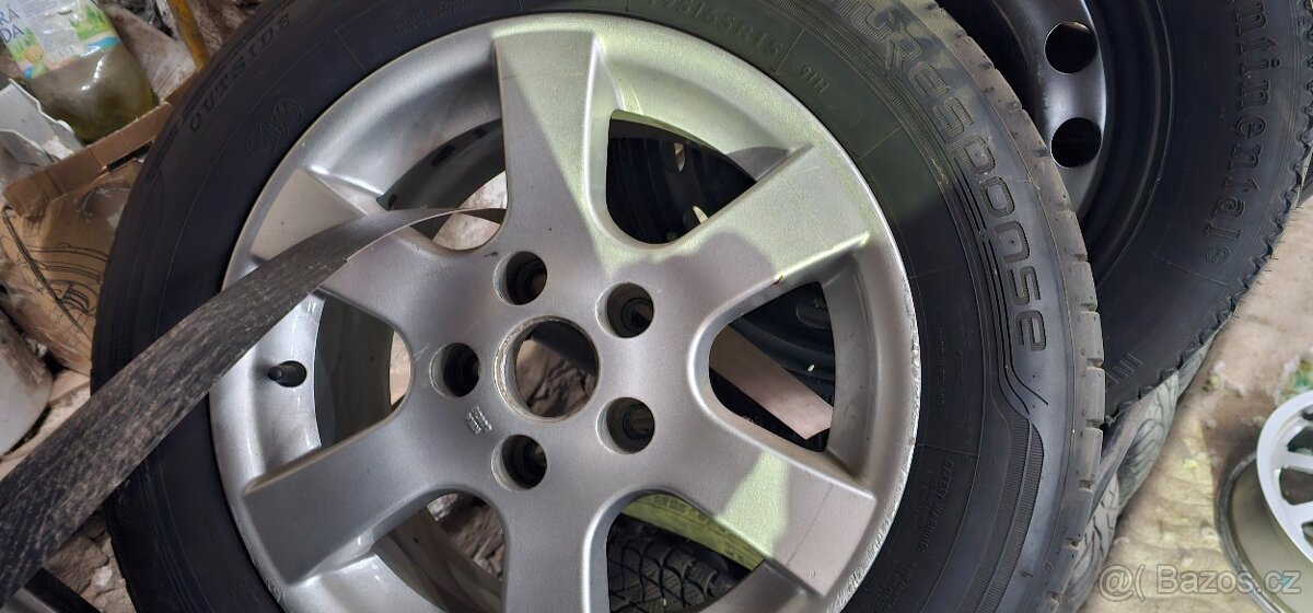 alu kola s pneu