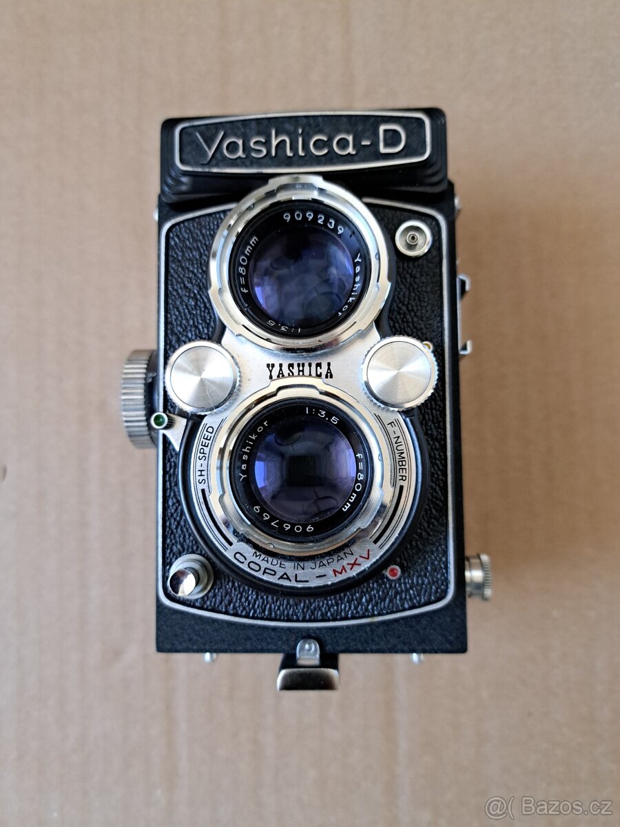 Fotoaparát YASHICA D