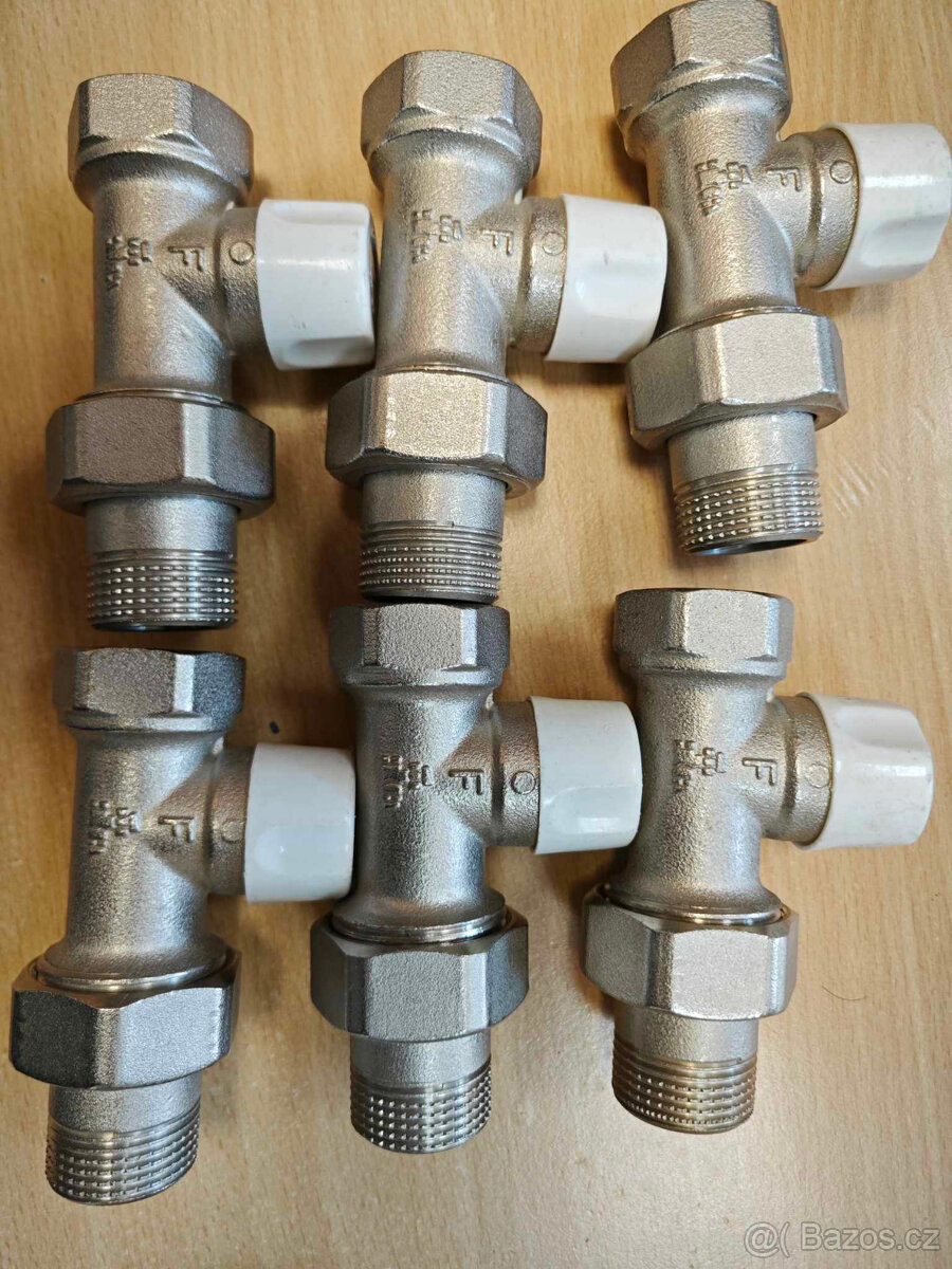 topenářské šroubení uzaviratelné 3/4" přímé, rohové
