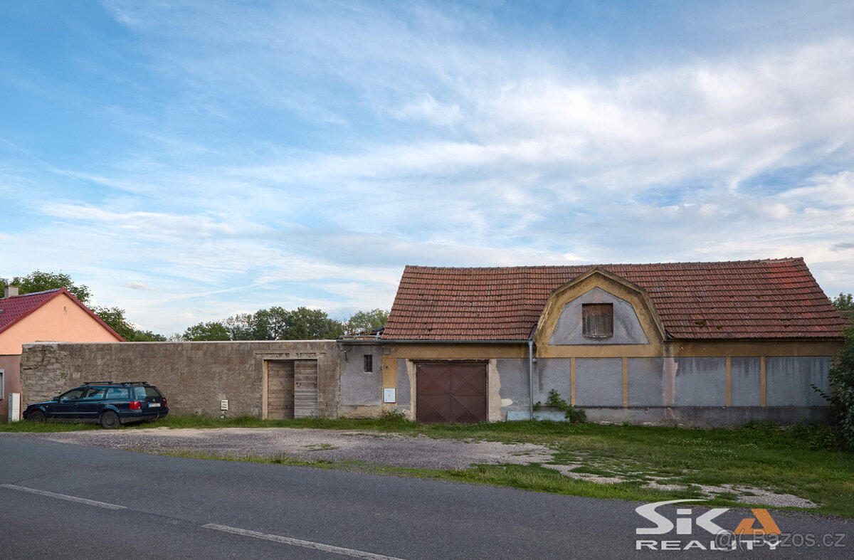 Prodej rodinného domu - statku, 790 m2, Černochov