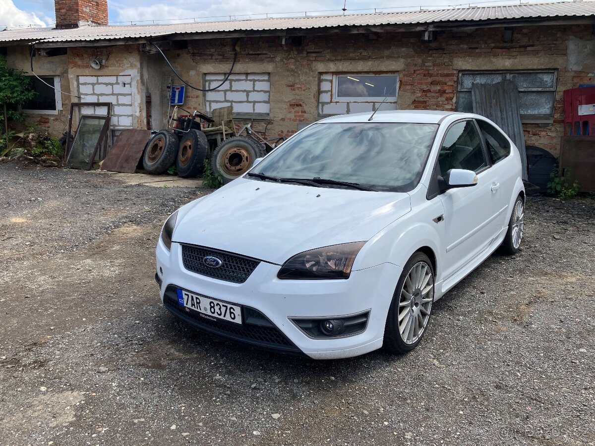 FORD FOCUS ST 225-2.5 166Kw 137Tis km-VADA MOTORU