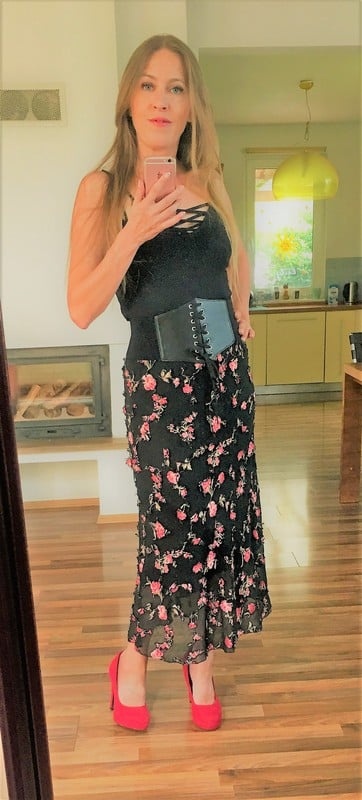 Maxisukně s našitými karafiáty, vel S/M, Infinite Elegance