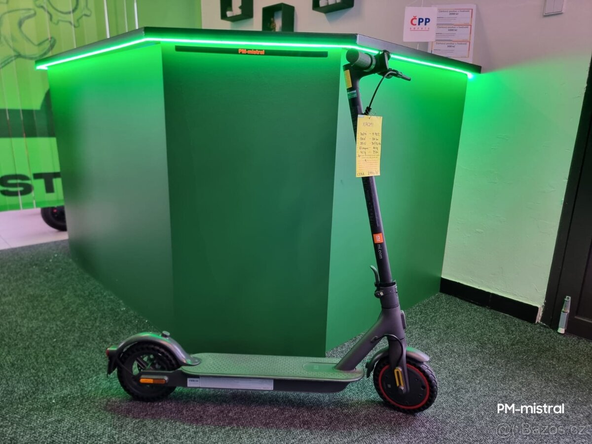Elektrokoloběžka Xiaomi Scooter Pro 2 - TOP STAV