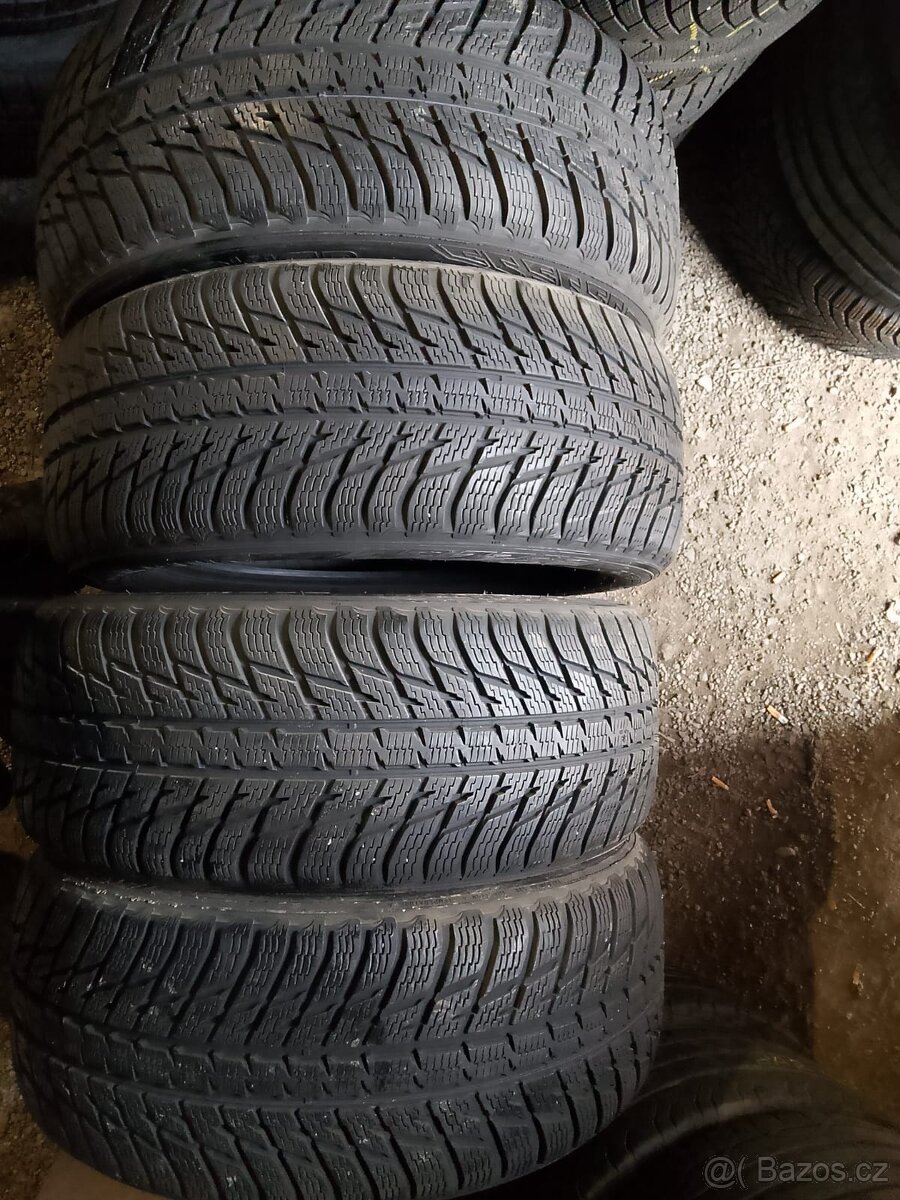 235/55/17 103h Nokian - zimní pneu 4ks