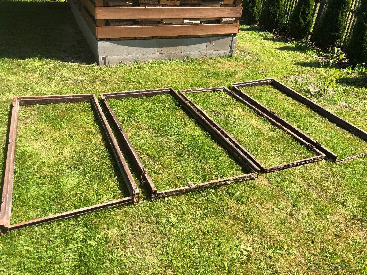 Zárubně.