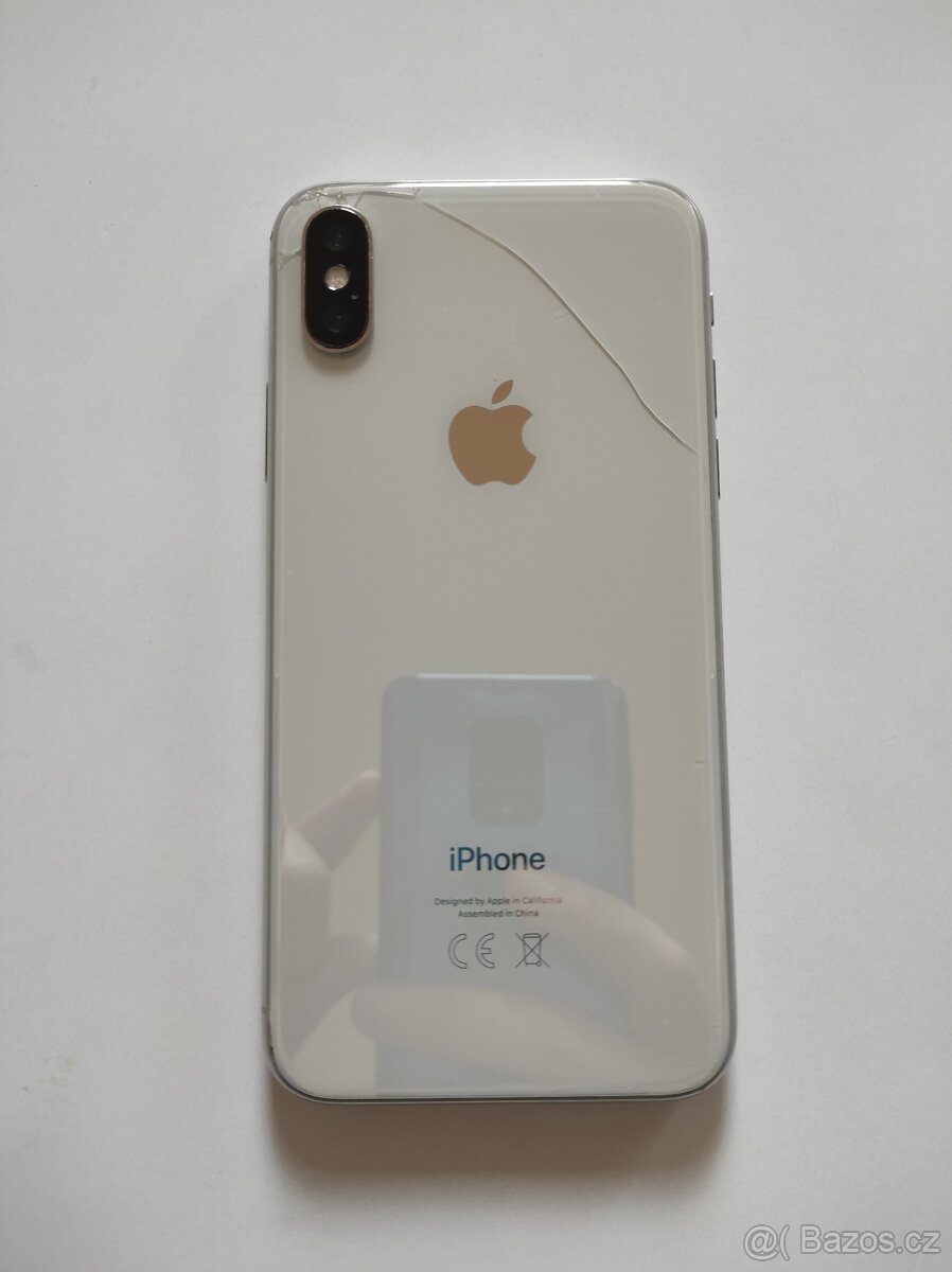 iPhone X 64 Gb (na díly nebo odblok)