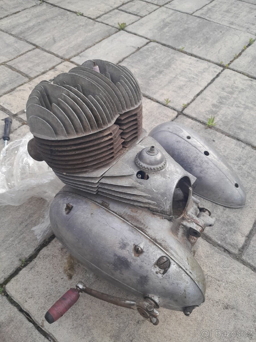 Motor jawa 350-360 panelka