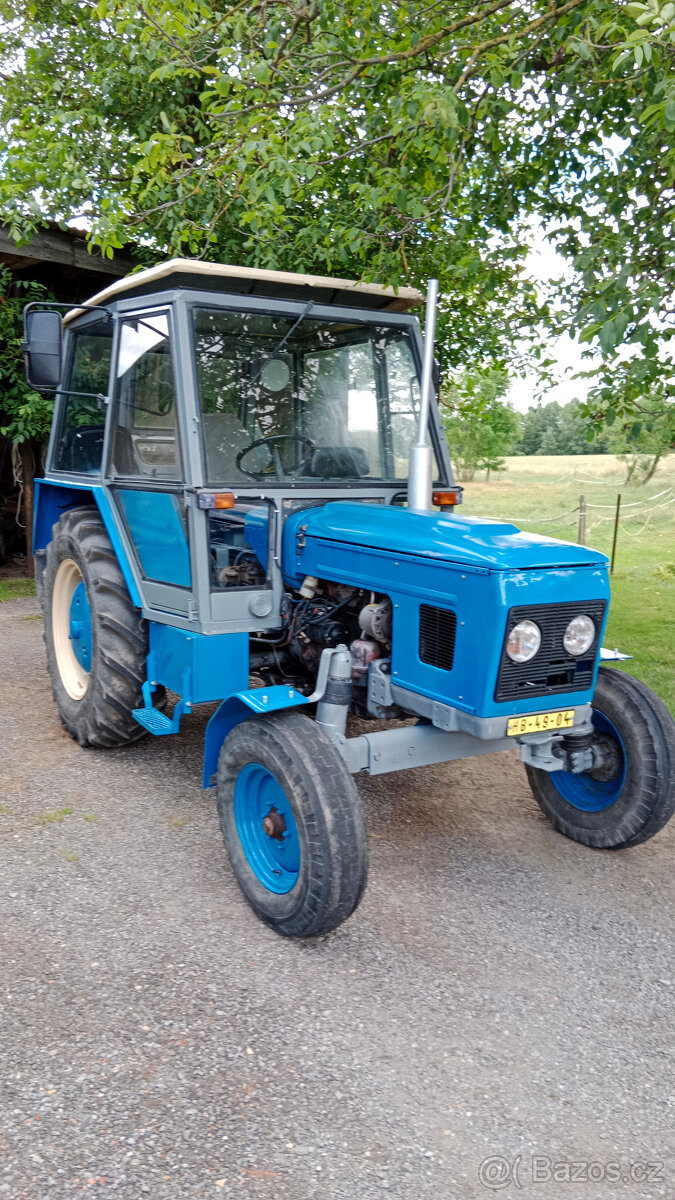 Traktor Zetor 6718