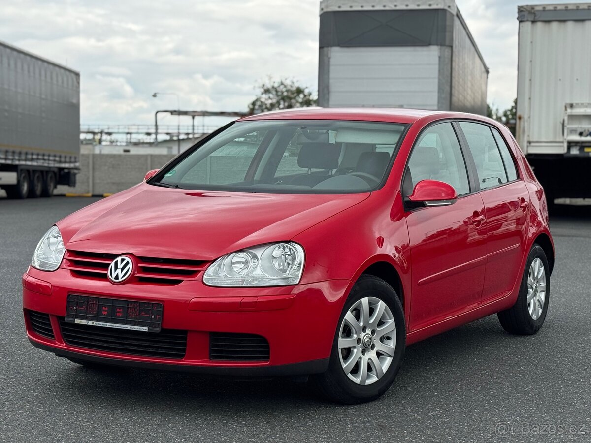 Vw Golf V 1.6 mpi 75kw/ klima/ výhřev/ tažné/ bez koroze