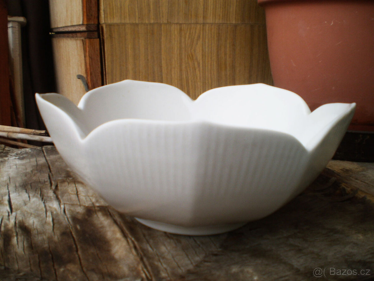 Starožitná mísa porcelán