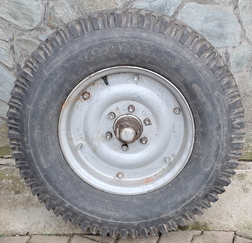 Prodám náhradní kolo na br. kombajn Bolko Z643