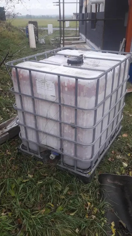 IBC nádrž 1000 l na vodu