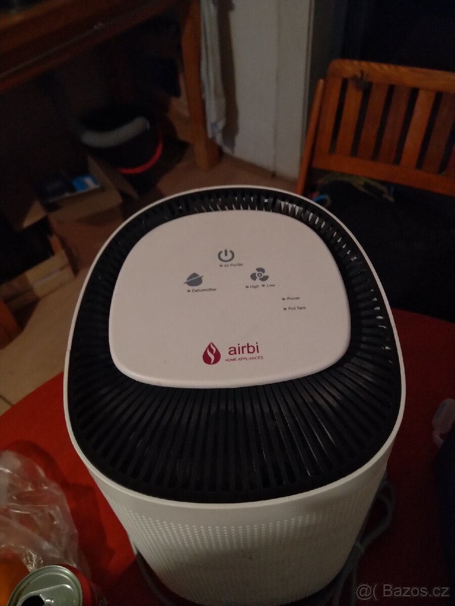 odvlhčovač a čistička vzduchu Airbi SPONGE.