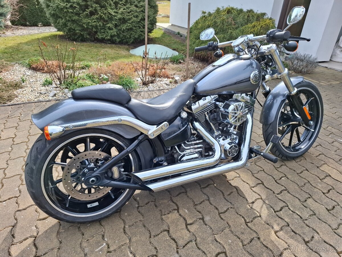 Harley Davidson Breakout 103