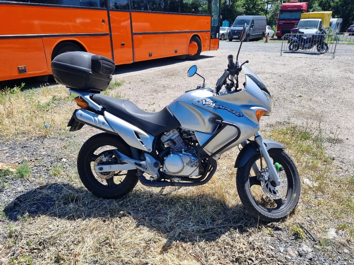 Honda Varadero XL 125 V – rok 2002