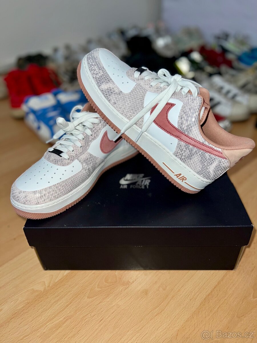 Nike Air Force 1 Low LV8