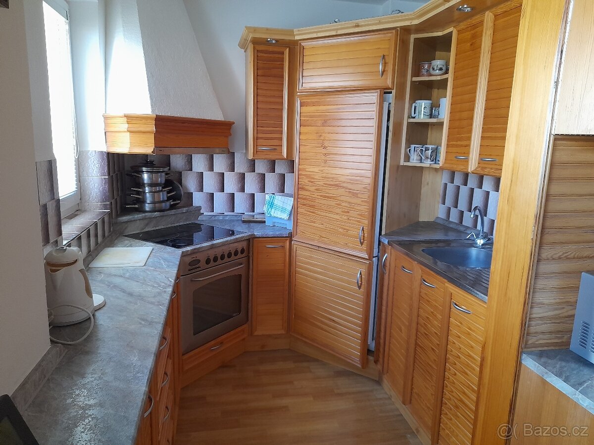 prodám nábytek do kuchyně