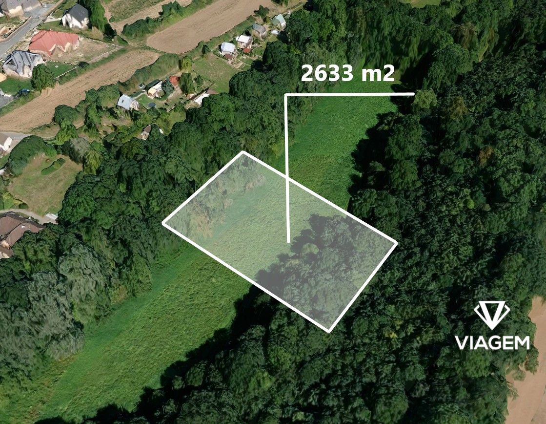 Pole 2 633 m²