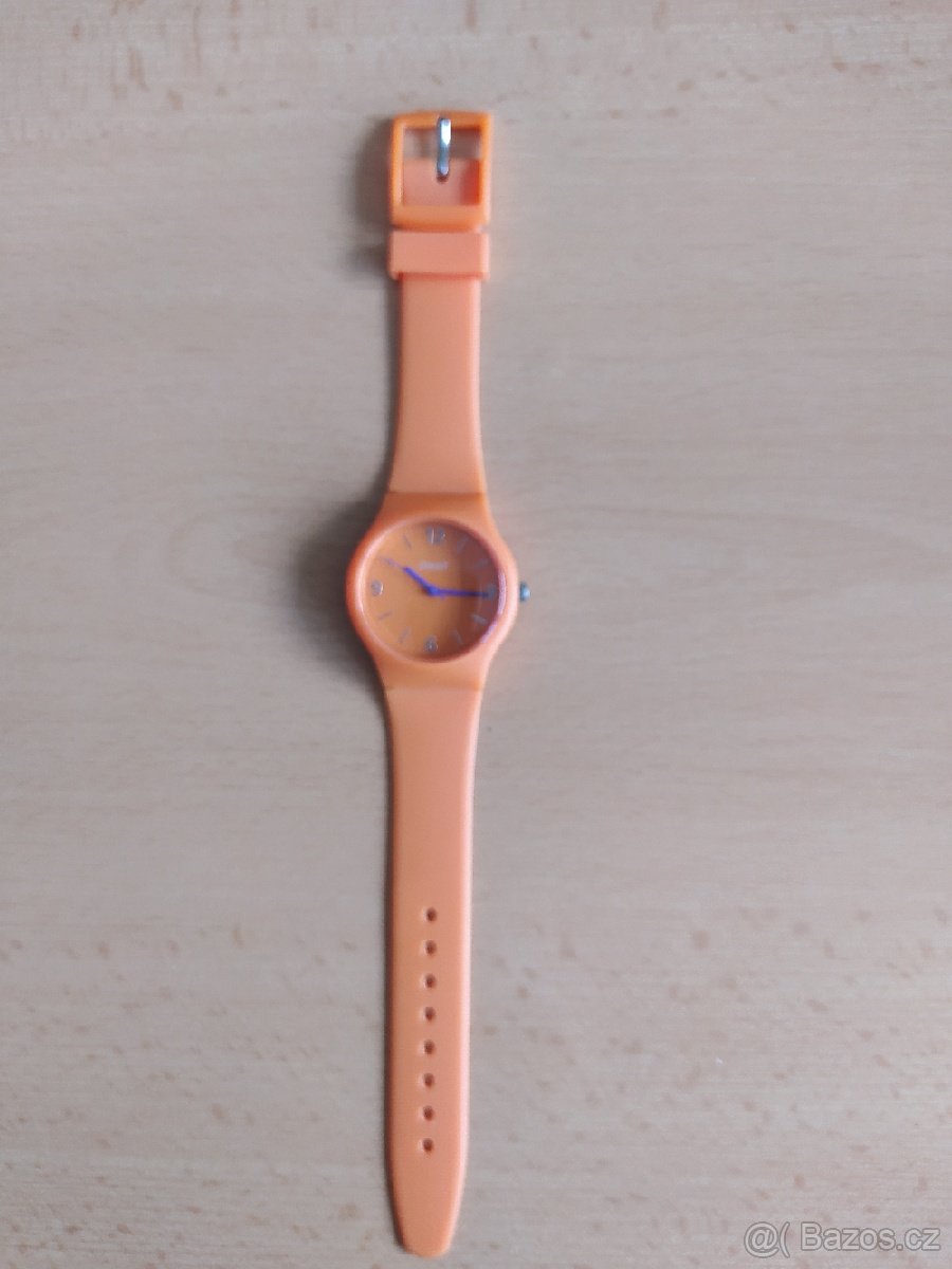 Oranžové hodinky Tchibo