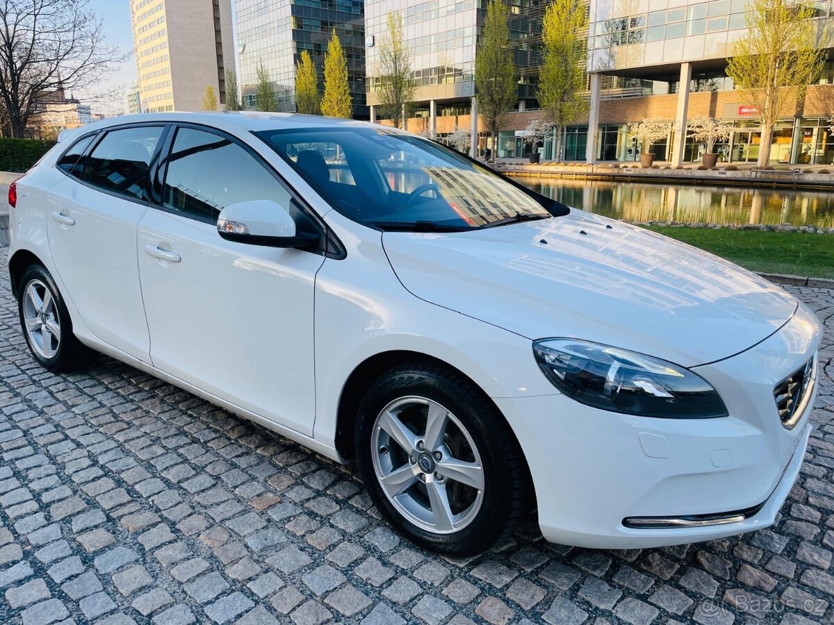 Volvo V40 2.0 D3 5VÁLEC AUTOMAT VÝHŘEV SERVISKA