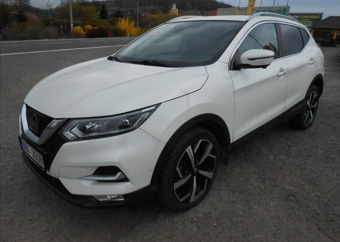 Nissan Qashqai 1,6 dCi 130 Xtronic Tekna CZ nafta